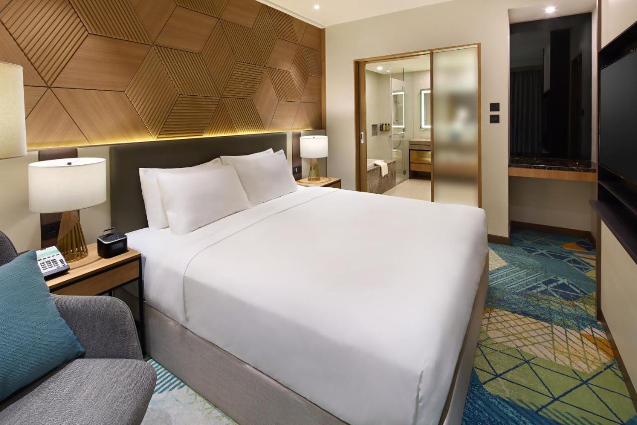 Holiday Inn Cebu City By Ihg Екстериор снимка