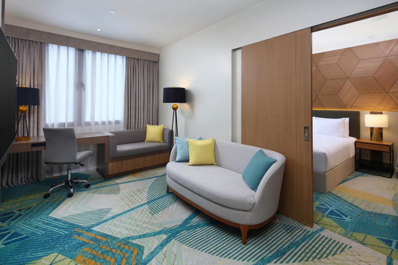 Holiday Inn Cebu City By Ihg Екстериор снимка
