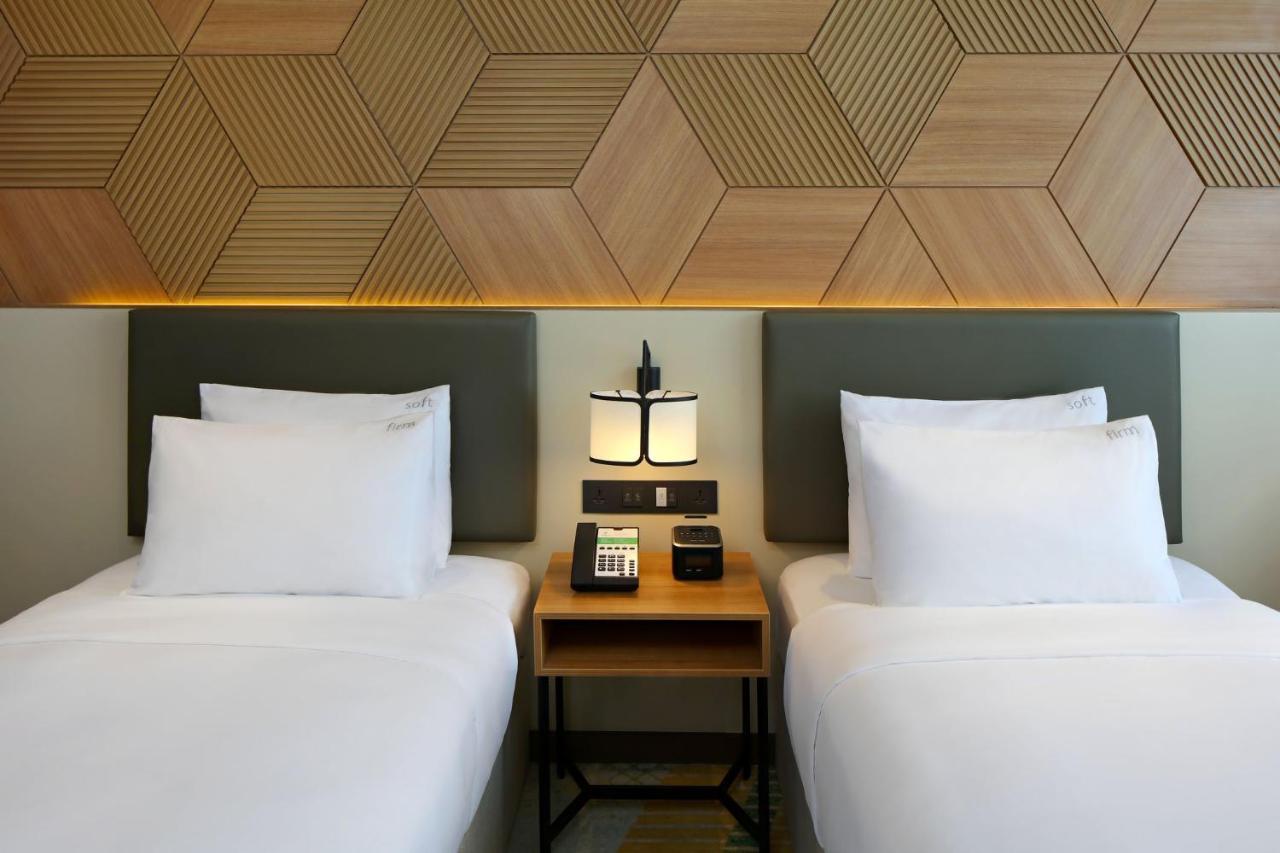 Holiday Inn Cebu City By Ihg Екстериор снимка