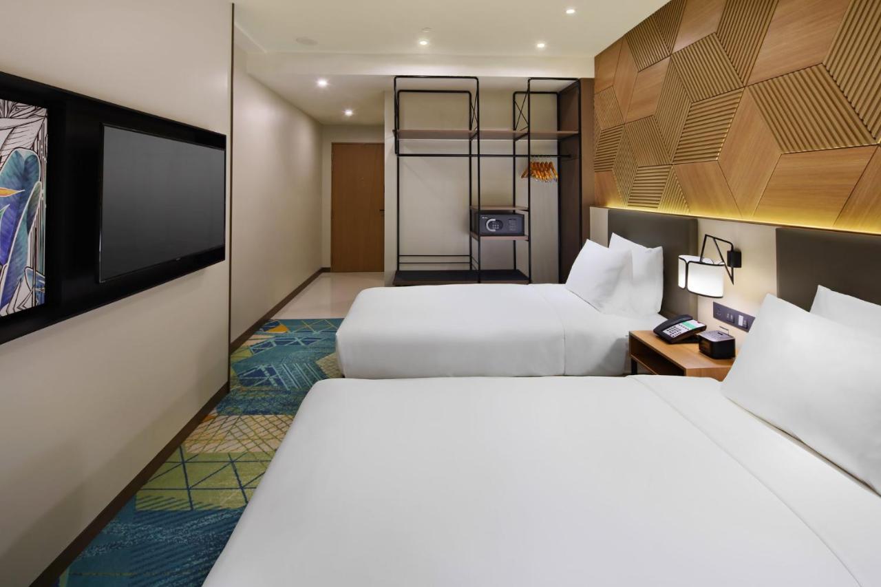 Holiday Inn Cebu City By Ihg Екстериор снимка